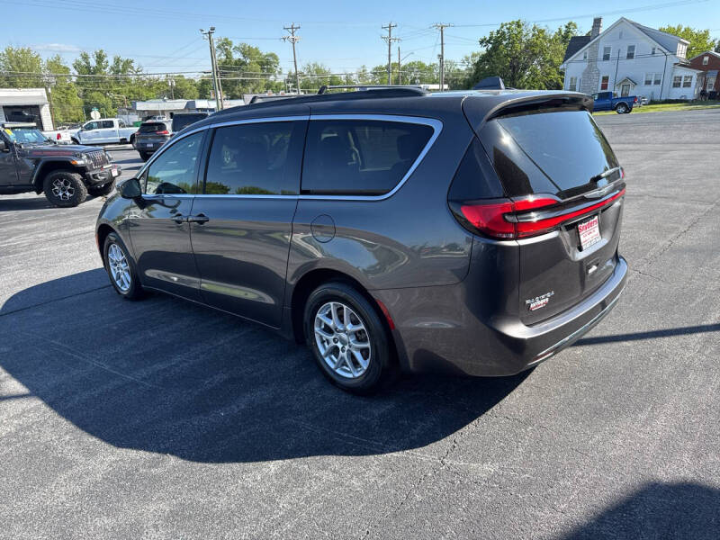 2022 Chrysler Pacifica Touring L - Photo 8