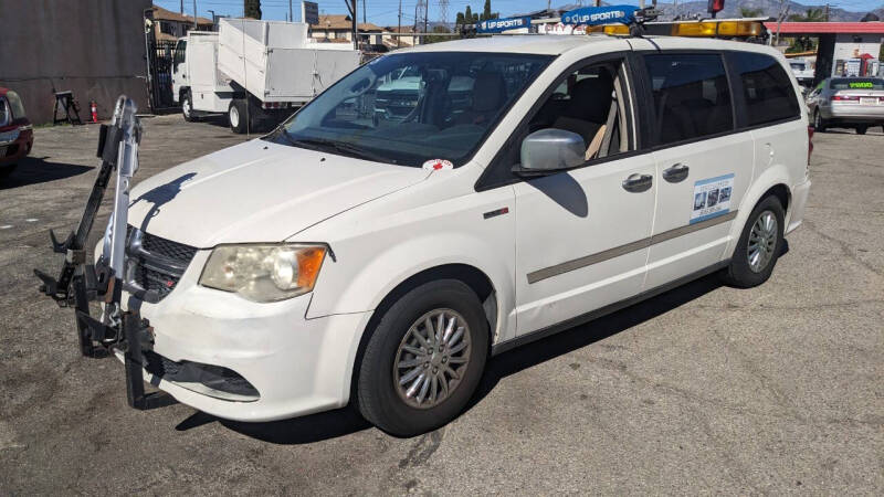 2013 Dodge Grand Caravan American Value Package's photo