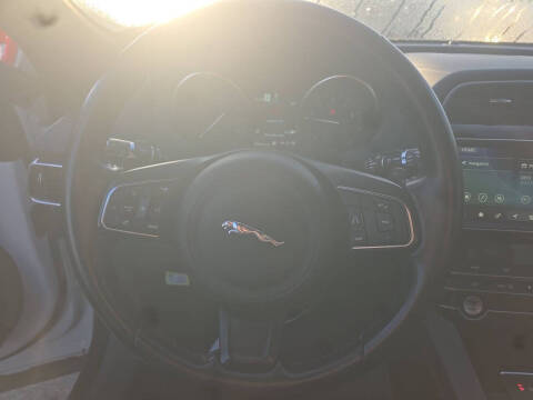 2020 Jaguar F-PACE 25t Premium