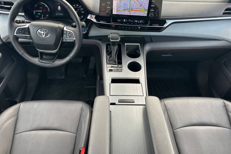 2024 Toyota Sienna XSE 7-Passenger