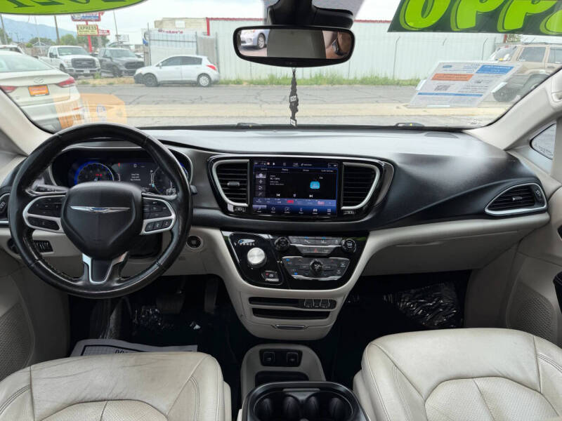 2021 Chrysler Pacifica Touring L