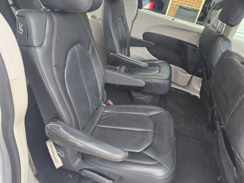 2019 Chrysler Pacifica Touring L