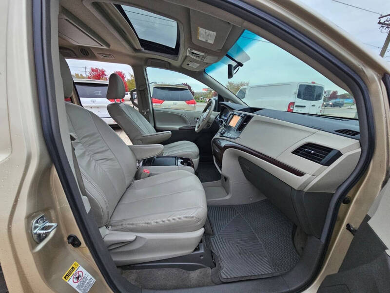 2011 Toyota Sienna XLE 8-Passenger