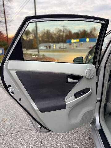 2010 Toyota Prius III