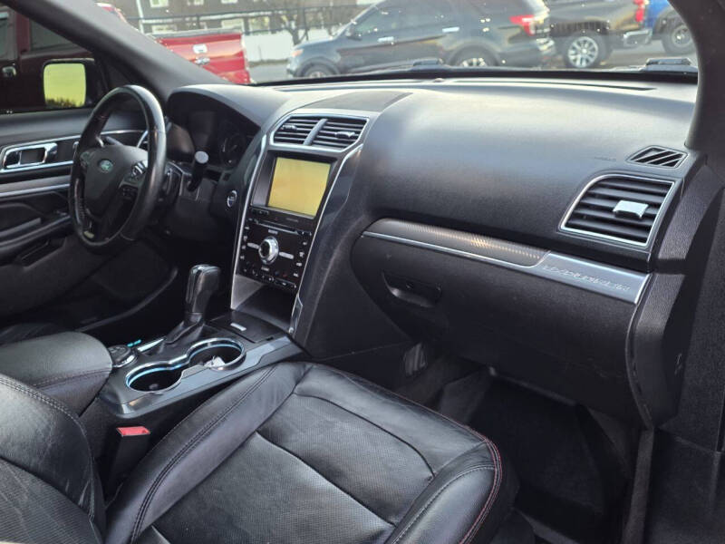 2016 Ford Explorer Sport