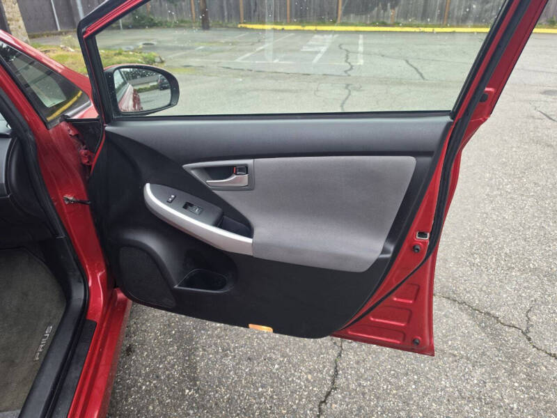 2012 Toyota Prius Two