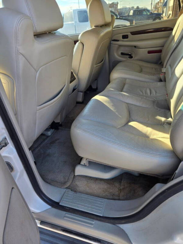 2004 Cadillac Escalade