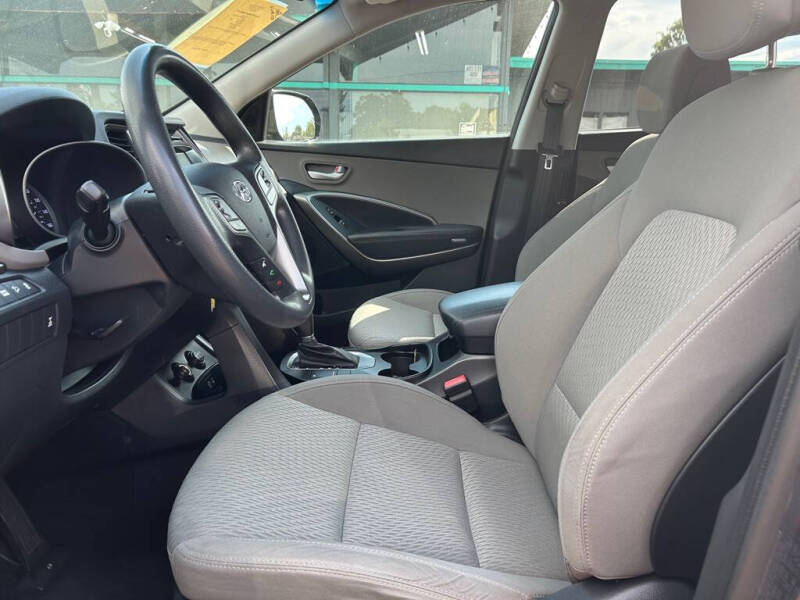 2018 Hyundai Santa Fe SE