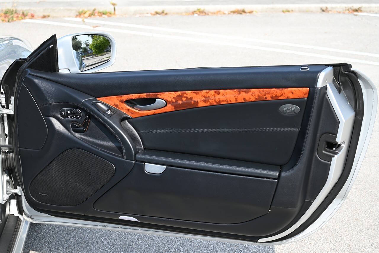 2011 Mercedes-Benz SL-Class 26