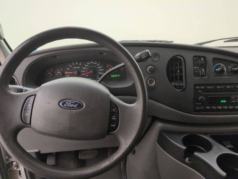 2007 Ford E-Series E-350 SD XLT