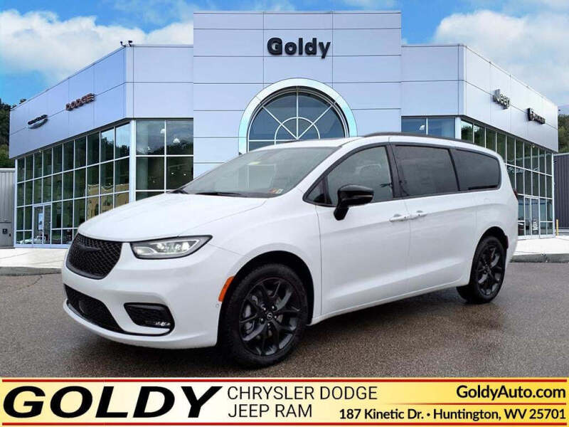 2026 Chrysler Pacifica Limited's photo