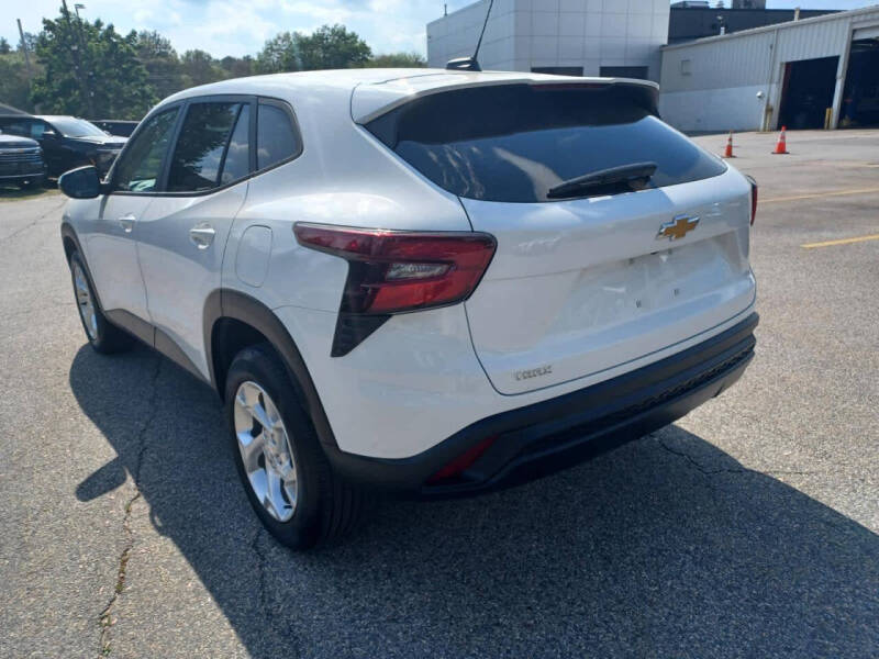 2024 Chevrolet Trax LS