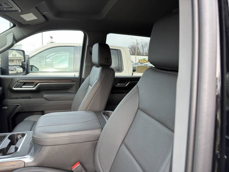 2025 GMC Sierra 2500HD