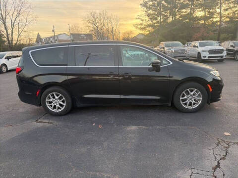 2024 Chrysler Pacifica Touring L