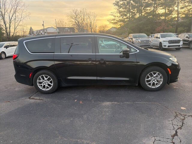 2024 Chrysler Pacifica Touring L