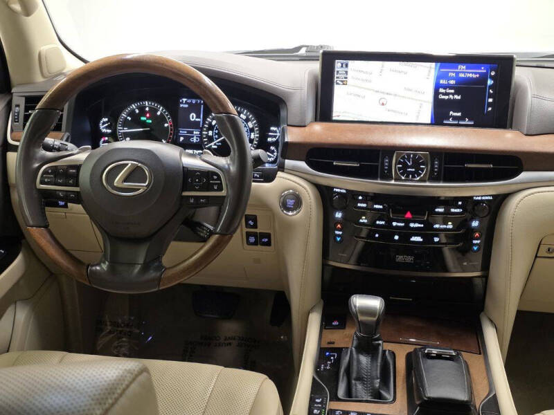 2017 Lexus LX 570