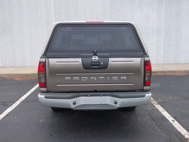 2004 Nissan Frontier XE
