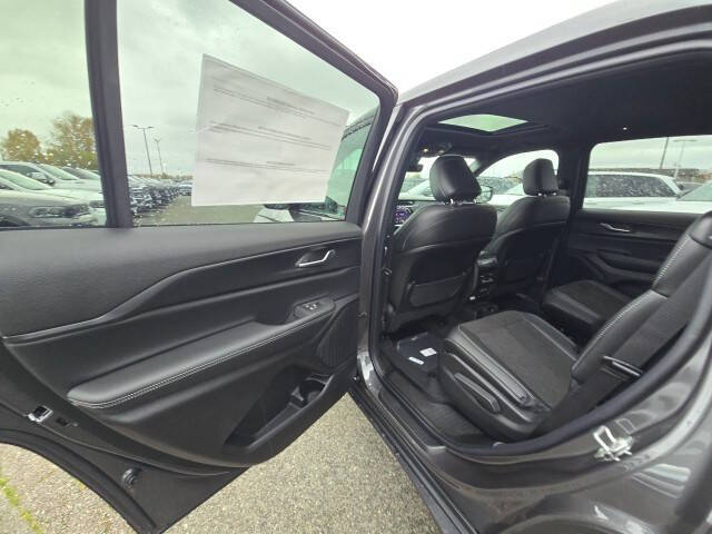 2025 Jeep Grand Cherokee L Altitude X