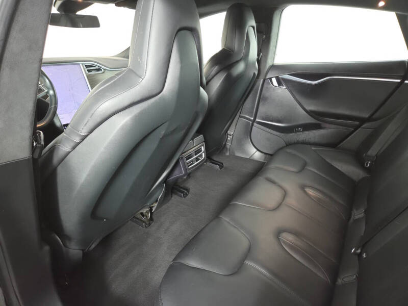 2016 Tesla Model S 70D
