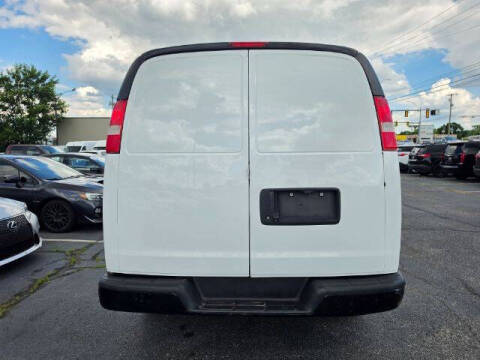 2017 GMC Savana 2500