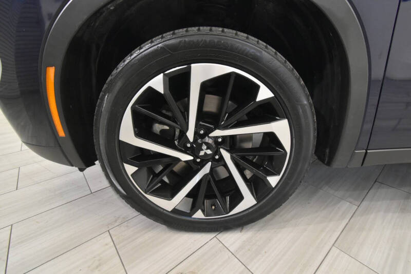 2023 Mitsubishi Outlander SE