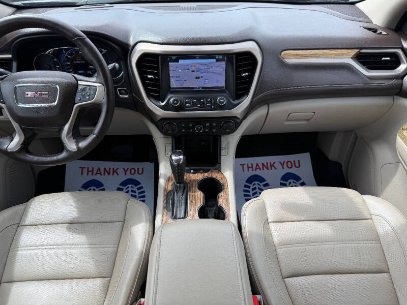 2017 GMC Acadia Denali