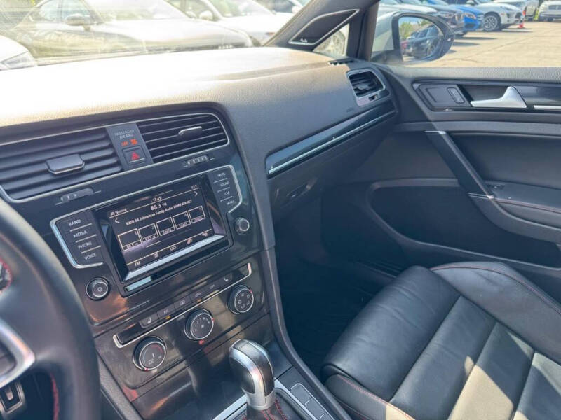 2015 Volkswagen Golf GTI SE