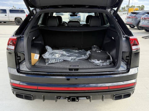 2026 Volkswagen Atlas Cross Sport SEL R-Line Black 4Motion