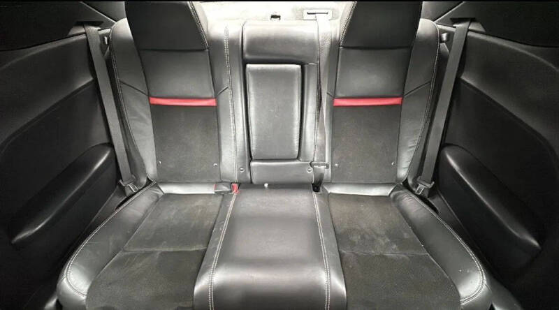 2014 Dodge Challenger SRT8