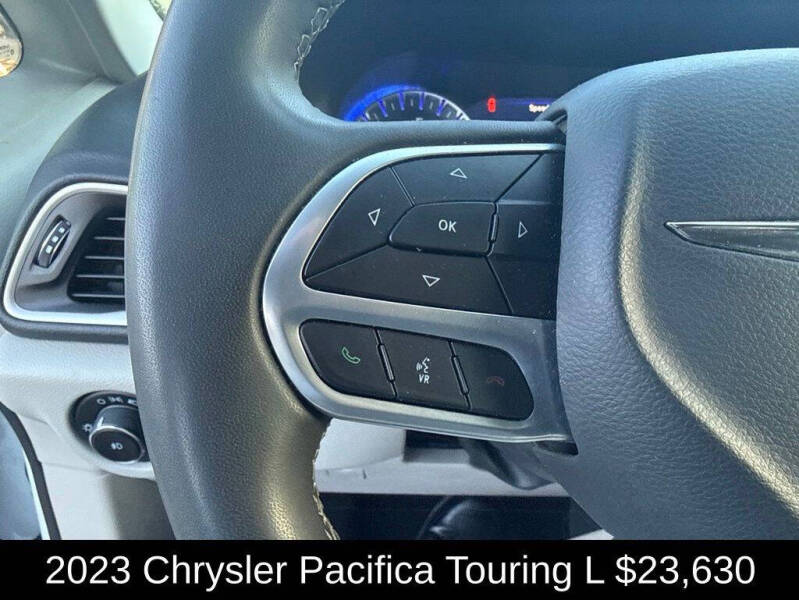 2023 Chrysler Pacifica Touring L