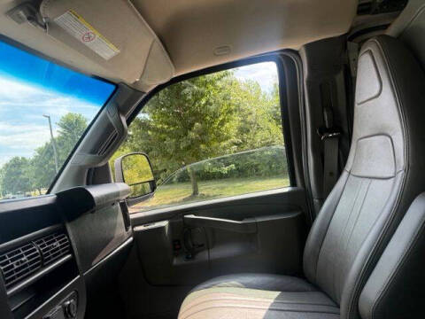 2023 Chevrolet Express 2500