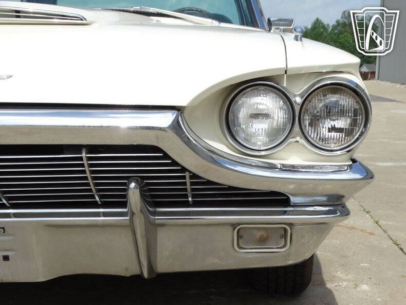 1965 Ford Thunderbird