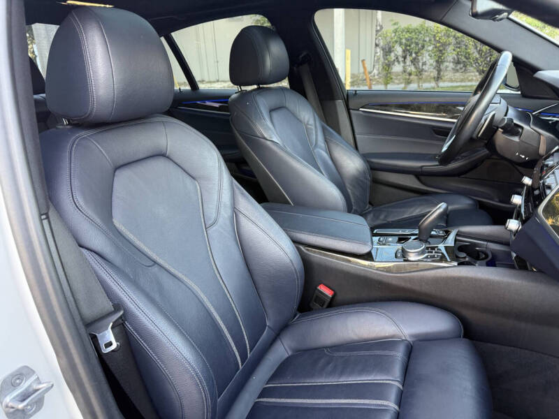 2020 BMW 5 Series 530i