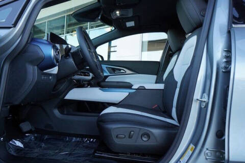 2025 Chevrolet Equinox EV LT 2