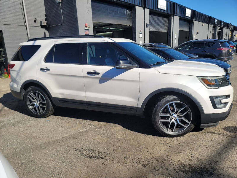 2017 Ford Explorer Sport