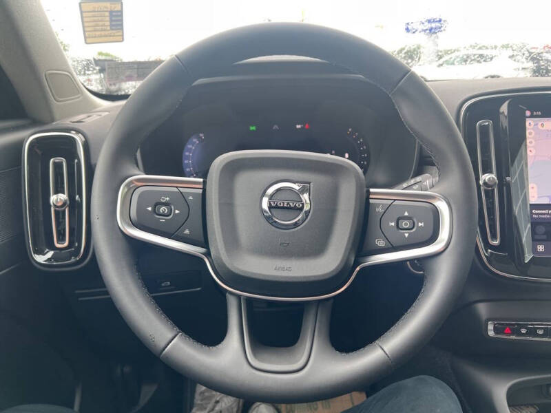 2026 Volvo XC40 B5 Core