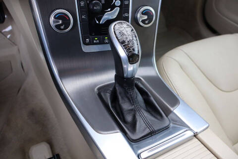 2015 Volvo V60 T5 Drive-E Premier