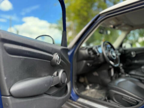 2015 MINI Hardtop 4 Door Cooper