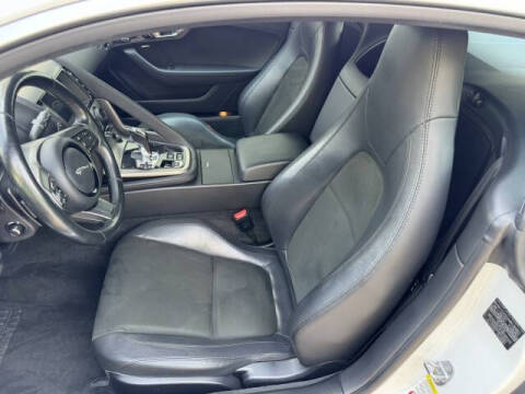 2017 Jaguar F-TYPE Premium