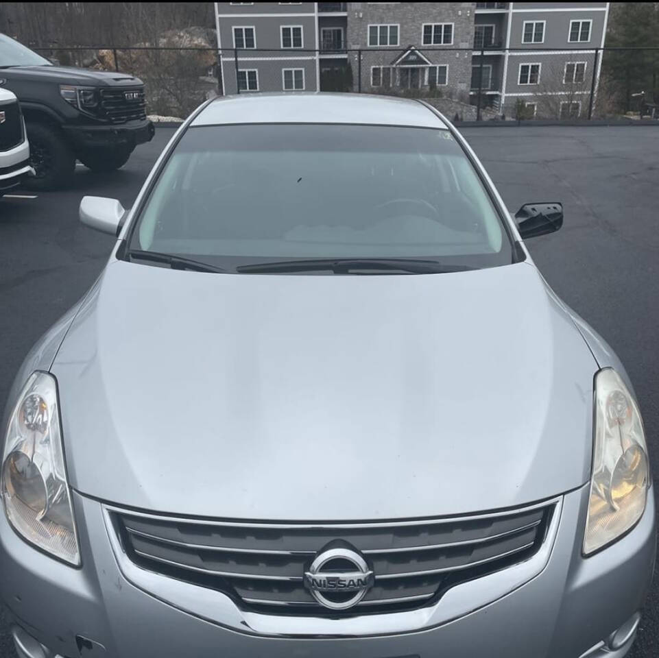 2011 Nissan Altima for sale at H and A Auto LLC in Waterbury, CT