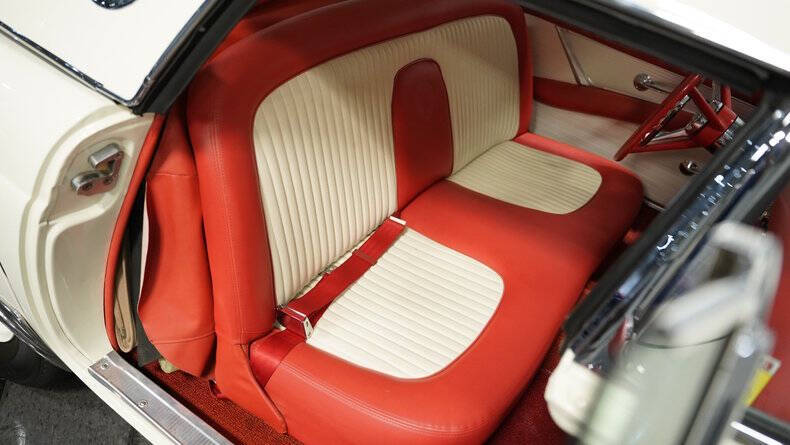 1956 Ford Thunderbird