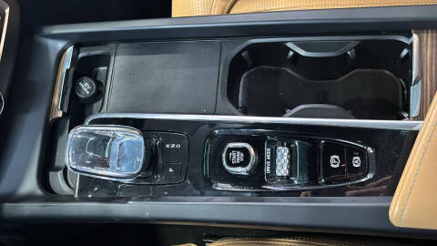 2021 Volvo XC60 Recharge T8 Inscription