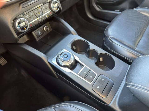 2021 Ford Escape SEL