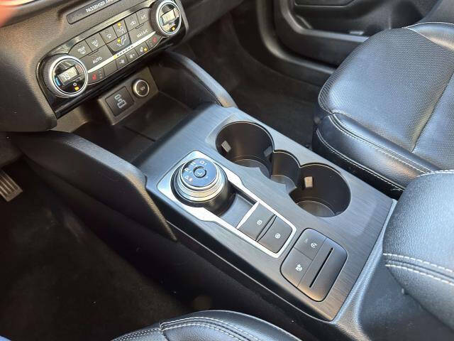 2021 Ford Escape SEL