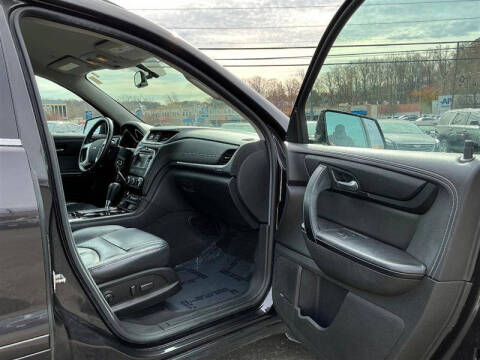 2017 Chevrolet Traverse LT