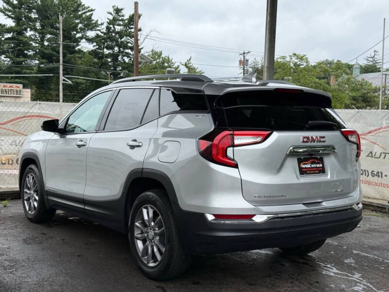 2022 GMC Terrain SLT