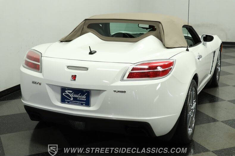 2009 Saturn SKY Red Line