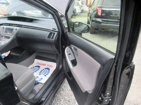 2014 Toyota Prius Two