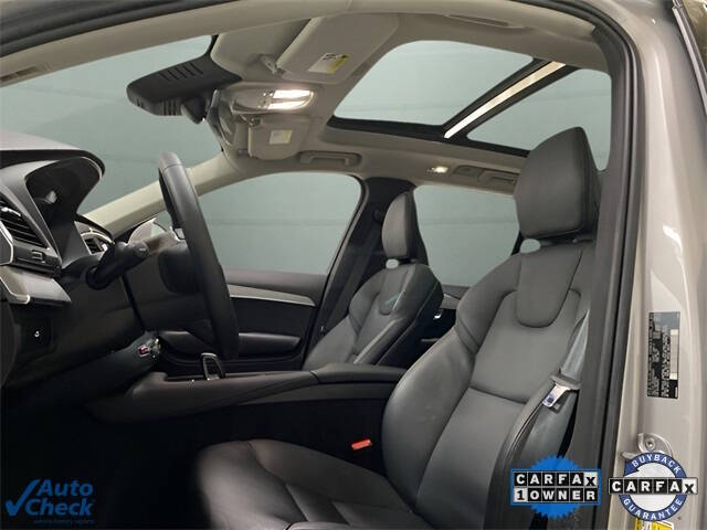 2024 Volvo XC90 B5 Core Bright Theme