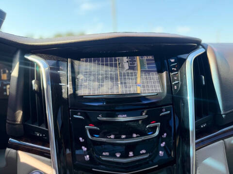 2015 Cadillac Escalade Luxury